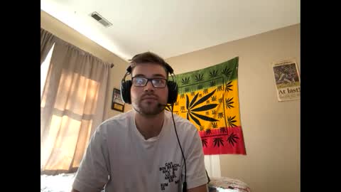 Snapshot of freezeskiii chatting on November 3, 2025, 4:30 pm freezeskiii online show from November 3, 2025, 4:30 pm