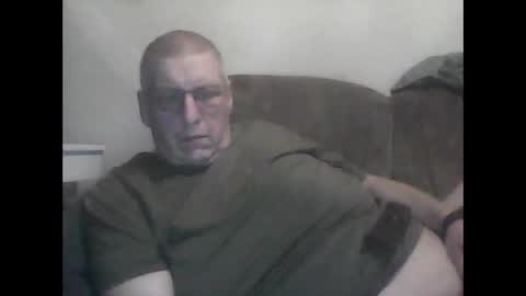 Snapshot of frefredo chatting on April 1, 2026, 8:39 pm fred online show from April 1, 2026, 8:39 pm