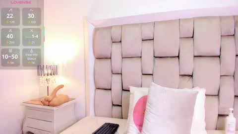 Frehia   online show from June 3, 2026, 2:33 pm