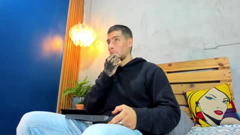 Snapshot of french_sexx chatting on December 13, 2024, 1:26 am Xavier online show from December 13, 2024, 1:26 am