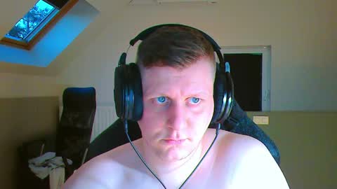 Snapshot of frenchfrieswithmayo chatting on April 7, 2026, 6:41 pm French fries online show from April 7, 2026, 6:41 pm