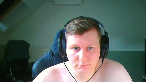 Snapshot of frenchfrieswithmayo chatting on April 27, 2026, 5:44 pm French fries online show from April 27, 2026, 5:44 pm