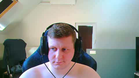 Snapshot of frenchfrieswithmayo chatting on May 1, 2026, 1:37 pm French fries online show from May 1, 2026, 1:37 pm