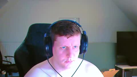 Snapshot of frenchfrieswithmayo chatting on May 7, 2026, 6:02 pm French fries online show from May 7, 2026, 6:02 pm