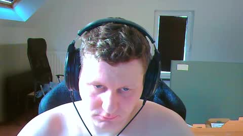 Snapshot of frenchfrieswithmayo chatting on May 8, 2026, 6:13 pm French fries online show from May 8, 2026, 6:13 pm