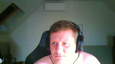 Snapshot of frenchfrieswithmayo chatting on May 10, 2026, 7:08 pm French fries online show from May 10, 2026, 7:08 pm