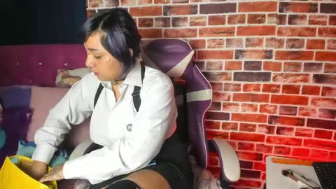 fresa_wafflera online show from April 15, 2026, 6:59 pm