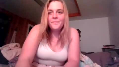 Snapshot of freshwaternewf chatting on November 12, 2025, 1:50 am freshwaternewf online show from November 12, 2025, 1:50 am