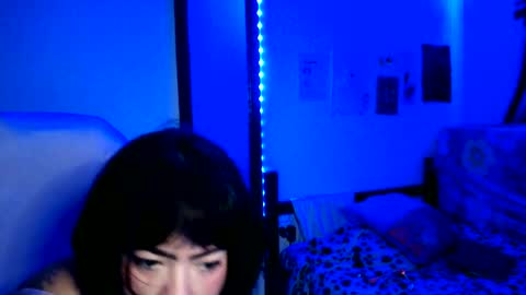 fresiitaa_1 online show from July 6, 2026, 4:20 pm