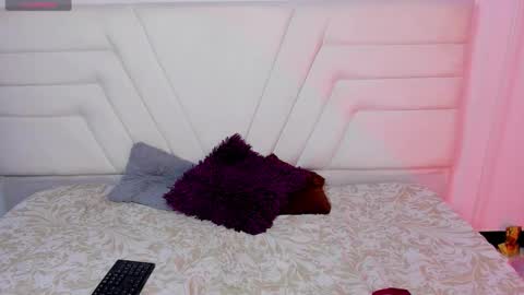 fresitalove01 online show from February 24, 2026, 3:21 pm