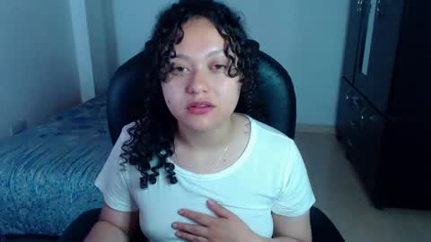 Snapshot of freud_x_louise1 chatting on December 30, 2024, 6:09 am Louise  online show from December 30, 2024, 6:09 am