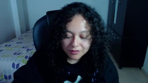 Snapshot of freud_x_louise1 chatting on February 23, 2025, 7:11 am Louise  online show from February 23, 2025, 7:11 am