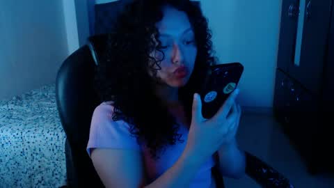 Louise  online show from May 14, 2026, 4:47 pm
