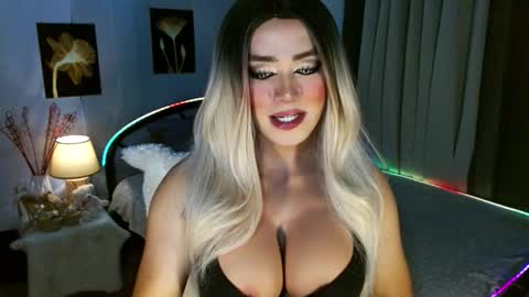Snapshot of freya_lovestocum chatting on February 7, 2026, 2:15 am Miss Frea online show from February 7, 2026, 2:15 am
