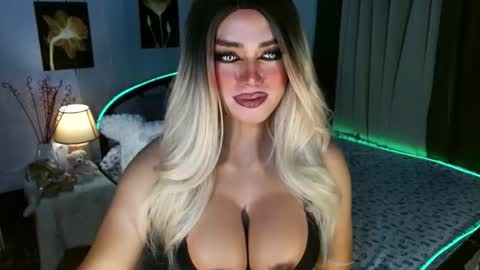 Snapshot of freya_lovestocum chatting on March 12, 2026, 2:12 pm Miss Frea online show from March 12, 2026, 2:12 pm