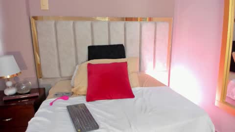 Freya Cameron online show from March 23, 2026, 12:42 pm