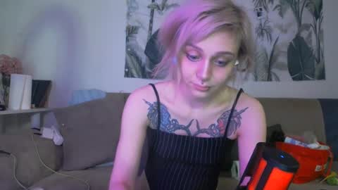 Snapshot of freyakatty chatting on July 15, 2026, 3:28 pm Freyakatty online show from July 15, 2026, 3:28 pm