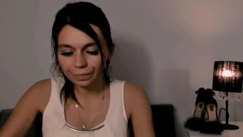 freyanaughty69 online show from June 17, 2026, 5:25 pm