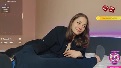 FreyaOliver online show from October 10, 2025, 10:09 pm