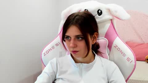 FreyaVey online show from January 12, 2026, 5:34 am