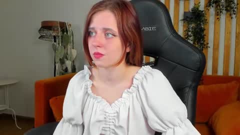FreyaVeys online show from July 4, 2026, 5:02 am