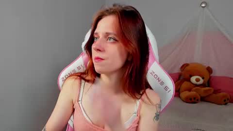 FreyaVeys online show from July 17, 2026, 5:14 am