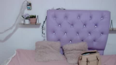 Snapshot of freyja_01 chatting on October 15, 2025, 10:54 pm Freyja online show from October 15, 2025, 10:54 pm