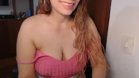Snapshot of freyjashine_x chatting on September 25, 2025, 12:25 am FREYJA LOREN online show from September 25, 2025, 12:25 am