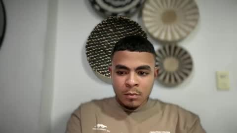 freyva_ online show from January 26, 2025, 3:59 am