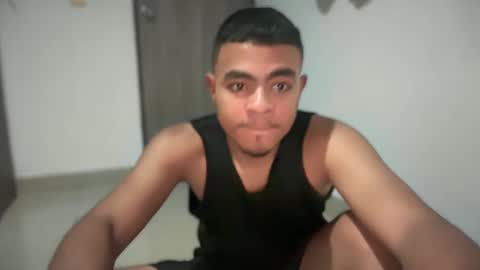 freyva_ online show from January 28, 2025, 2:32 am