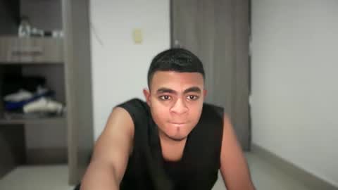 freyva_ online show from January 31, 2025, 2:48 am