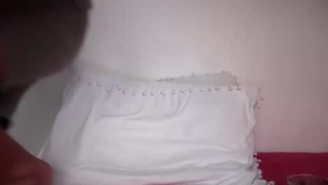 freyva_ online show from March 10, 2025, 3:20 pm