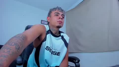 Snapshot of freyva_ chatting on July 14, 2026, 2:05 am freyva_ online show from July 14, 2026, 2:05 am