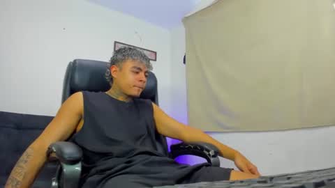 Snapshot of freyva_ chatting on July 15, 2026, 6:24 pm freyva_ online show from July 15, 2026, 6:24 pm