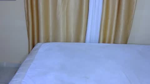Snapshot of frianebony chatting on June 15, 2026, 12:57 am Frian online show from June 15, 2026, 12:57 am