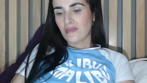 Snapshot of frida__x chatting on December 27, 2024, 5:05 pm Frida online show from December 27, 2024, 5:05 pm