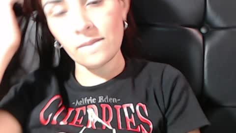 Snapshot of frida__x chatting on February 5, 2025, 12:27 pm Frida online show from February 5, 2025, 12:27 pm