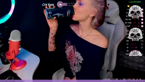 Snapshot of frida_fortune chatting on December 24, 2024, 2:10 am Frida A boost to fortune for the one who gives a thumbs up and a bonus lucky for those who support me by joining the fanclub online show from December 24, 2024, 2:10 am