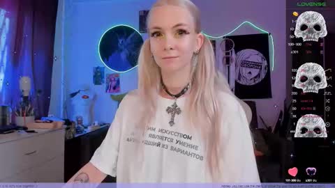 Snapshot of frida_fortune chatting on September 26, 2025, 11:58 am Frida A boost to fortune for the one who gives a thumbs up and a bonus lucky for those who support me by joining the fanclub online show from September 26, 2025, 11:58 am