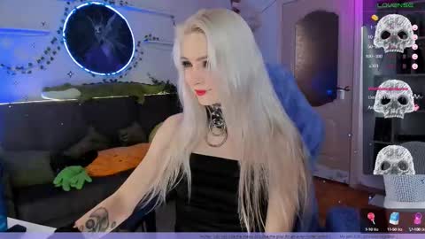 Snapshot of frida_fortune chatting on October 10, 2025, 1:04 am Frida A boost to fortune for the one who gives a thumbs up and a bonus lucky for those who support me by joining the fanclub online show from October 10, 2025, 1:04 am