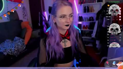 Snapshot of frida_fortune chatting on October 29, 2025, 1:08 am Frida A boost to fortune for the one who gives a thumbs up and a bonus lucky for those who support me by joining the fanclub online show from October 29, 2025, 1:08 am