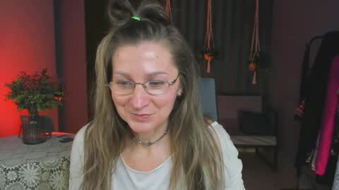 Snapshot of fridatander chatting on January 8, 2025, 9:10 am Frida Tander online show from January 8, 2025, 9:10 am