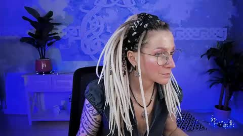 Frida Tander online show from April 11, 2026, 7:45 am