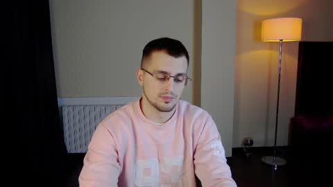 Viktor online show from March 9, 2025, 11:03 pm