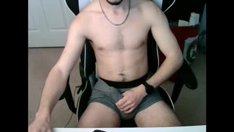 frostedtip06 online show from March 31, 2026, 4:29 pm