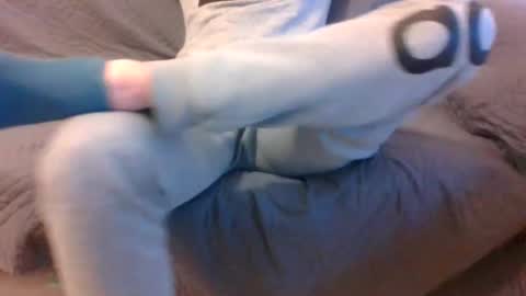 Frowxy online show from January 5, 2025, 12:21 pm