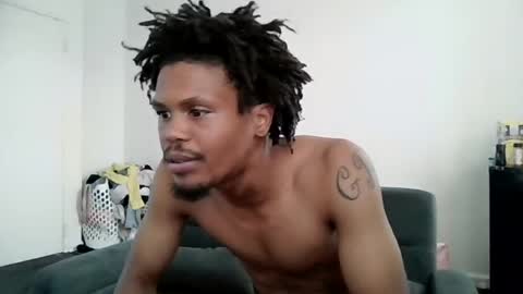 Snapshot of frstudios chatting on July 16, 2026, 10:27 pm Freddie Robert Studios online show from July 16, 2026, 10:27 pm