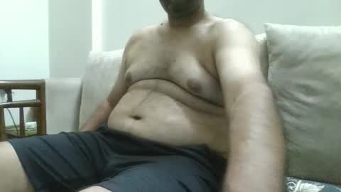 Snapshot of fruti_loops chatting on December 5, 2025, 7:21 pm fruti loops Bull online show from December 5, 2025, 7:21 pm