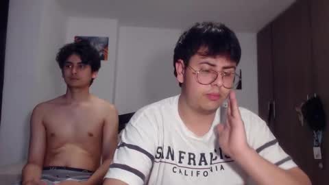 Snapshot of fuck_blow chatting on November 30, 2025, 10:47 pm uwu online show from November 30, 2025, 10:47 pm