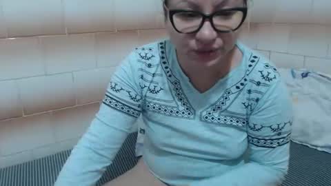 Ella online show from December 9, 2024, 6:23 am